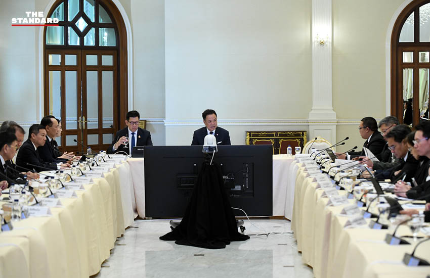 ภาพวีระยุทธ กาญจน์ชูฉัตร สส.บัญชีรายชื่อ พรรคประชาชน กำลังให้สัมภาษณ์ 7