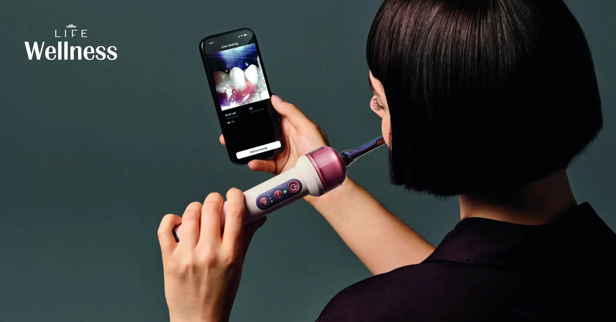 แปรงสีฟันอัจฉริยะ Dyson CameraJet™ ที่มาพร้อมกล้องในตัว