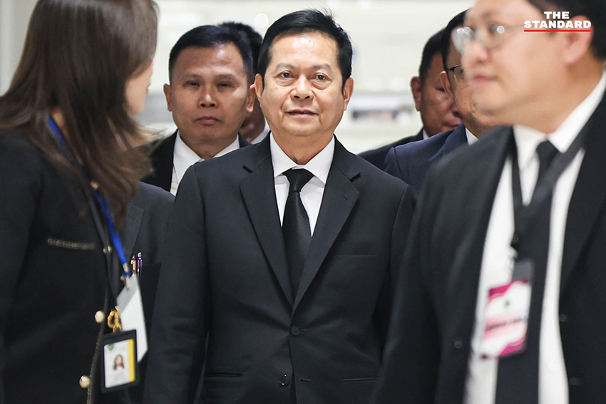 ประธาน กกต. ณรงค์ กลั่นวาริณ แถลงข่าวต่อสื่อมวลชน 4