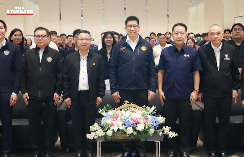 เอกนิติ นิติทัณฑ์ประภาศ รองนายกรัฐมนตรีและรัฐมนตรีว่าการกระทรวงการคลัง เยี่ยมชมสถาบัน SIMTEC 4