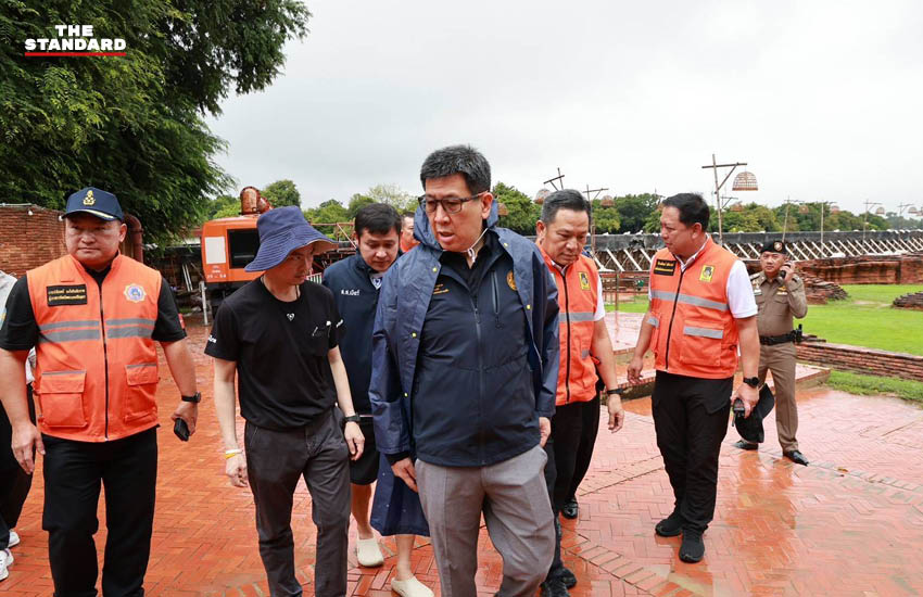 เอกนิติ วราวุธ และภราดร ลงพื้นที่ตรวจสถานการณ์น้ำท่วมที่จังหวัดพระนครศรีอยุธยา 4