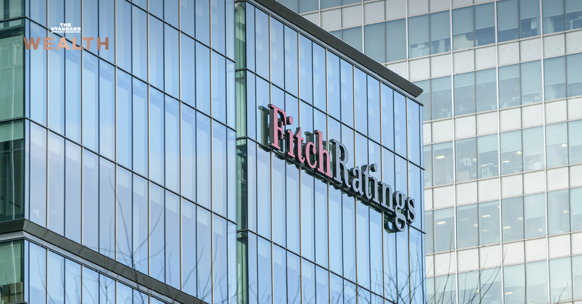 ภาพกราฟิกแสดงการปรับมุมมองความน่าเชื่อถือของไทยโดย Fitch Ratings