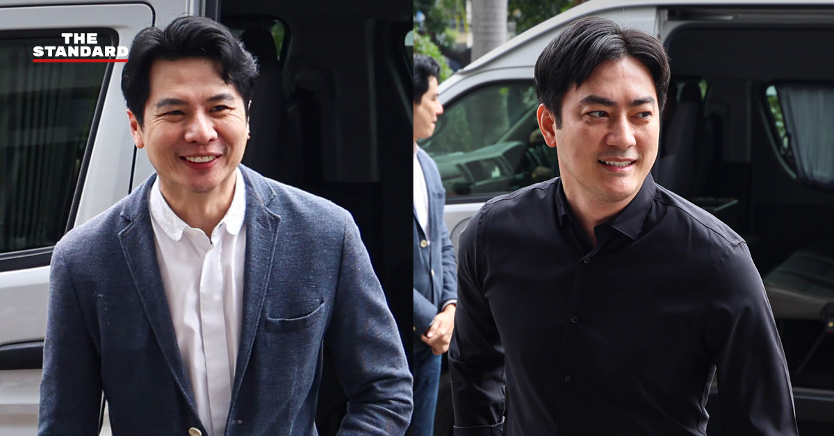 ภาวุธ พงษ์วิทยภานุ และ รัฐภูมิ โตคงทรัพย์ ขณะให้สัมภาษณ์สื่อมวลชน