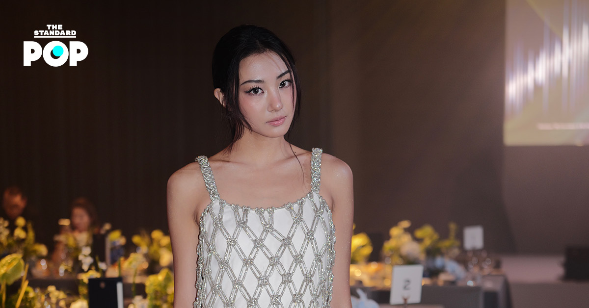 Gawon วง MEOVV ในชุดเดรสสีขาวจากแบรนด์ DISAYA ร่วมงาน Hong Kong Fashion Fest Gala