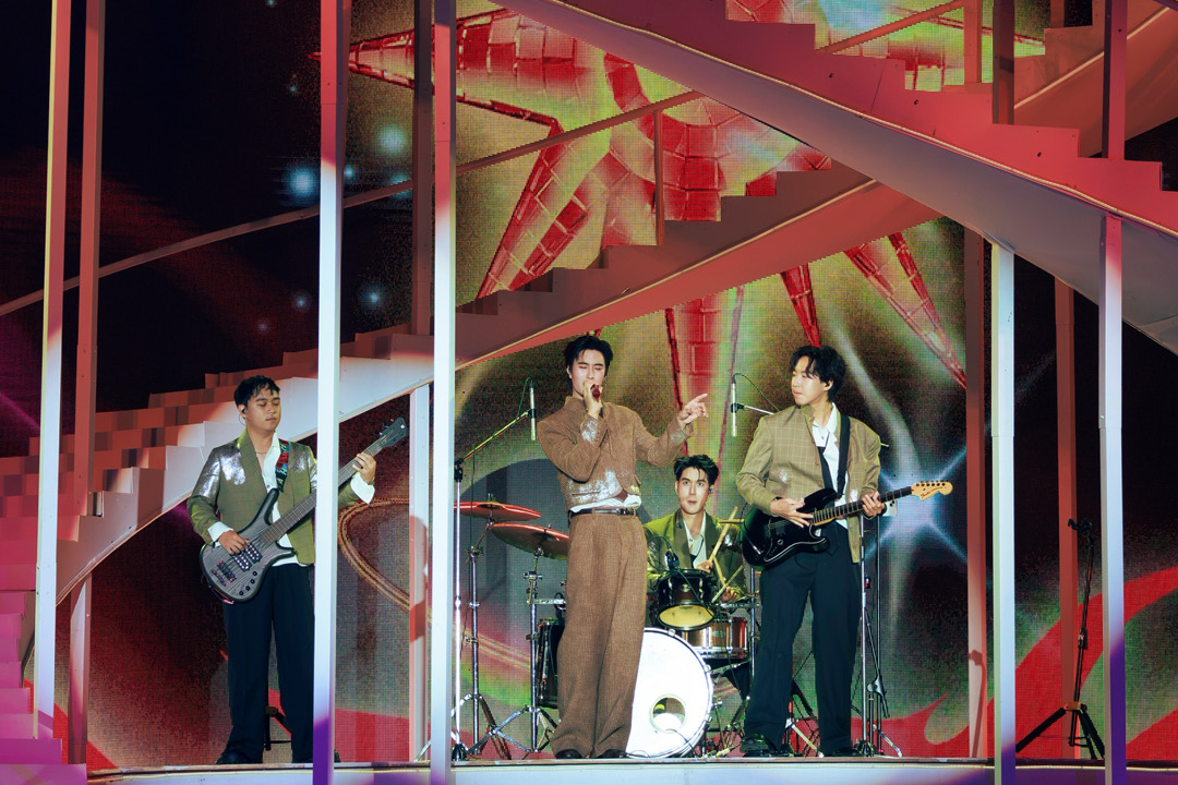 เจมีไนน์ นรวิชญ์ ฐิติเจริญรักษ์ บนเวทีคอนเสิร์ต GEMINI ART-VENTURE CONCERT 17