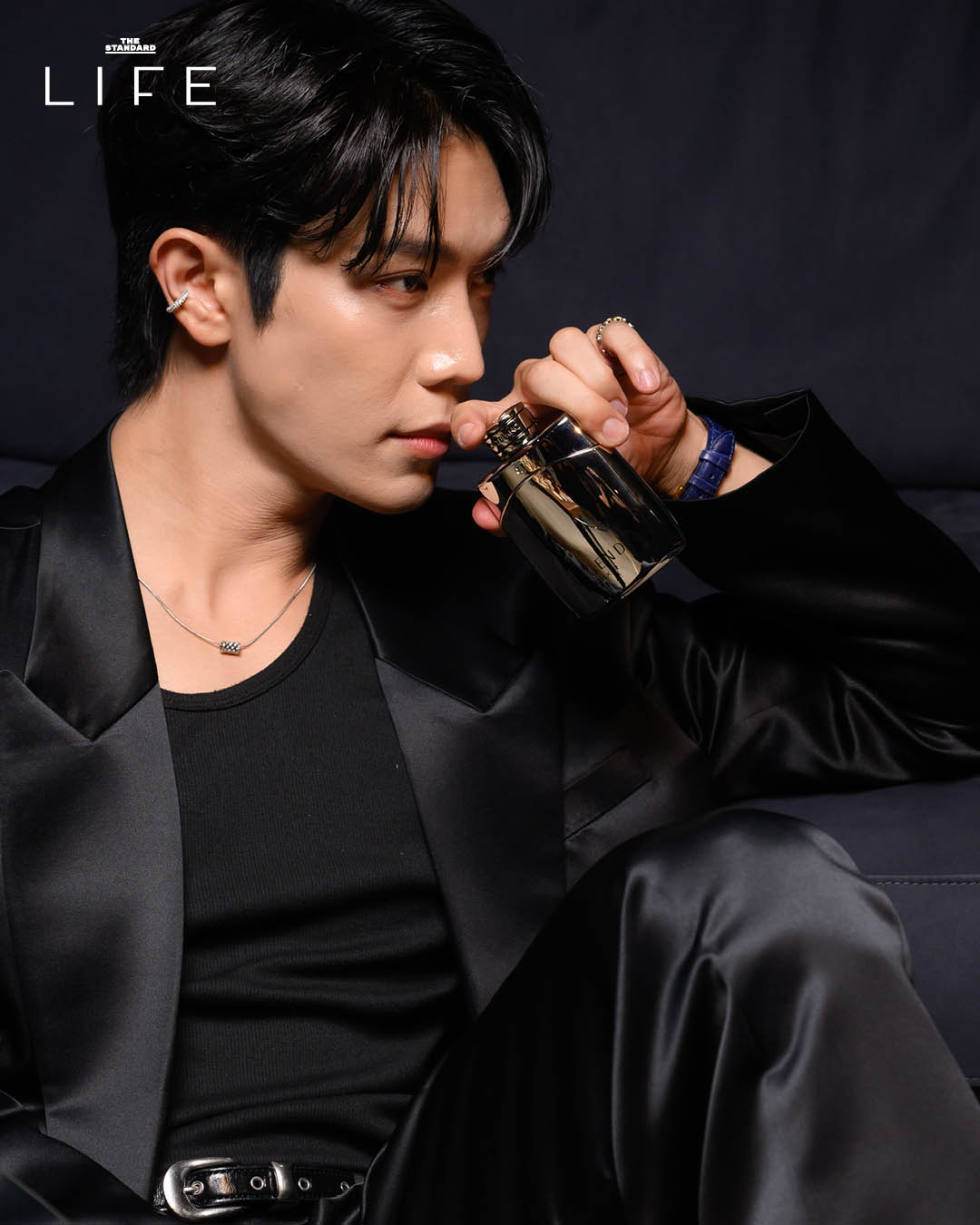 ภาพ เกรท สพล และ ไบร์ท รพีพงศ์ ถ่ายคู่กับน้ำหอม Montblanc Legend Elixir 4