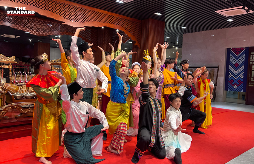 ภาพการแสดงดนตรีพื้นเมืองของชนเผ่าจ้วงในงานแลกเปลี่ยนวัฒนธรรมที่กว่างซีจ้วง 16
