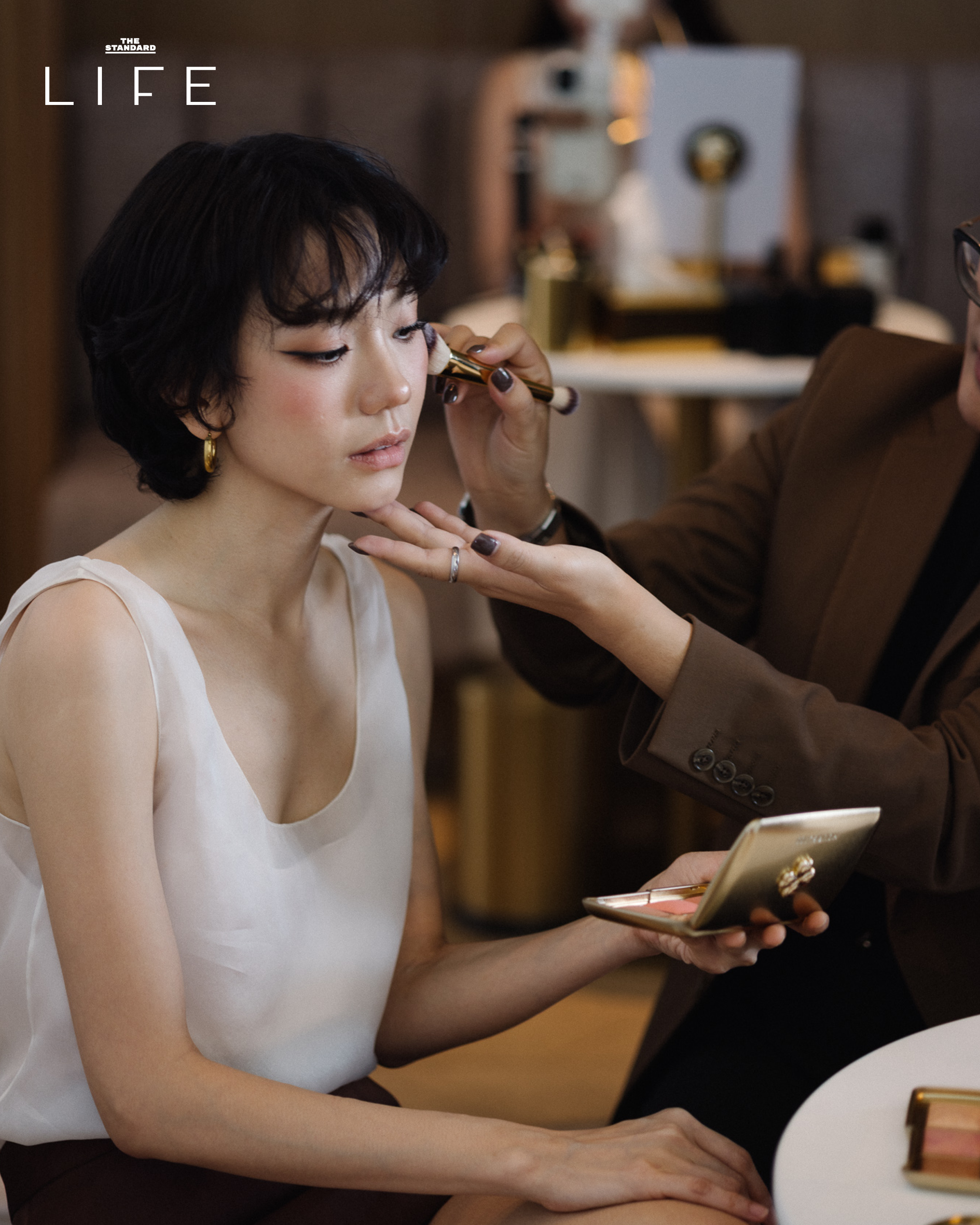ภาพพาเลตต์แต่งหน้า HOURGLASS x Lauren Rubinski ลิมิเต็ดเอดิชัน ที่มีดีไซน์จิวเวลรีสวยงาม 1