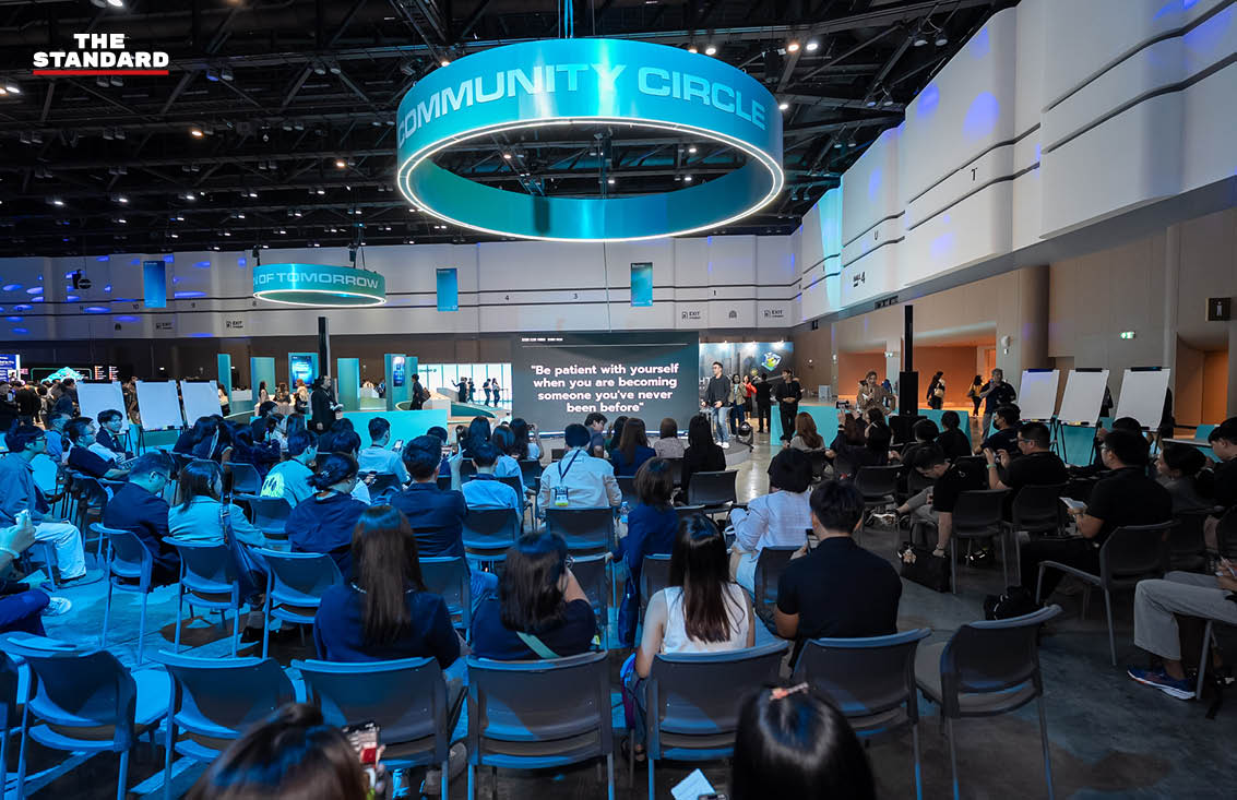 ภาพบรรยากาศงาน KBTG Techtopia: Human of Tomorrow บนเวทีเสวนาเกี่ยวกับบทบาทของมนุษย์ในยุค AI 7