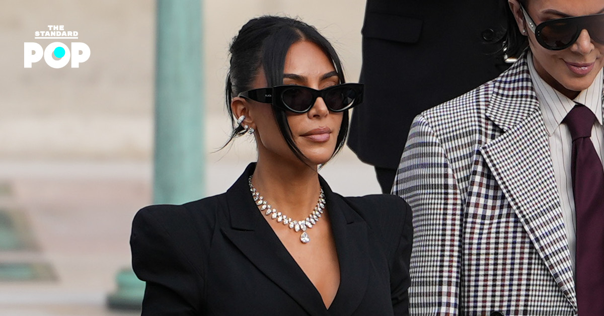 ภาพ Kim Kardashian และ Kris Jenner เดินออกจากศาล
