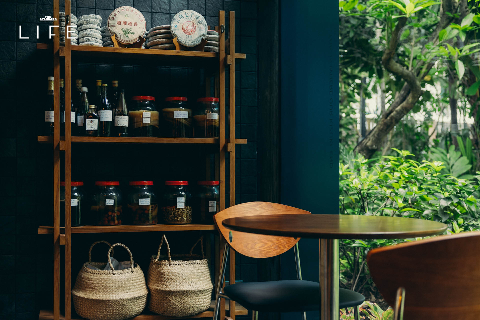 ชุด Tea Pairing ที่ร้าน Kizuki ประกอบด้วยชาและอาหารที่จัดวางอย่างสวยงาม 2