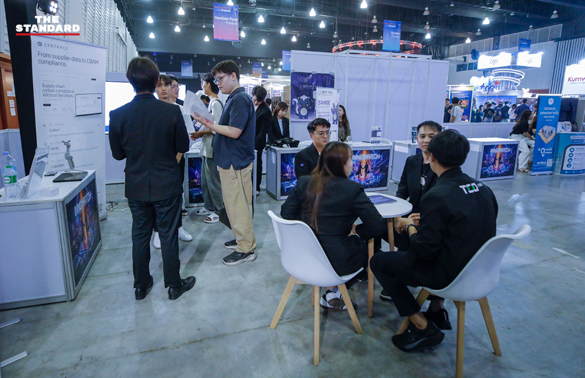 บรรยากาศงาน KMITL EXPO 2026 ที่มีการจัดกิจกรรมจับคู่ธุรกิจและเสวนา 6