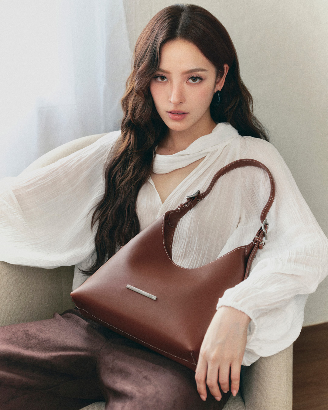 ณิชา ณัฏฐณิชา พรีเซนเตอร์ Labella ถือกระเป๋า SOLEIL Collection 9