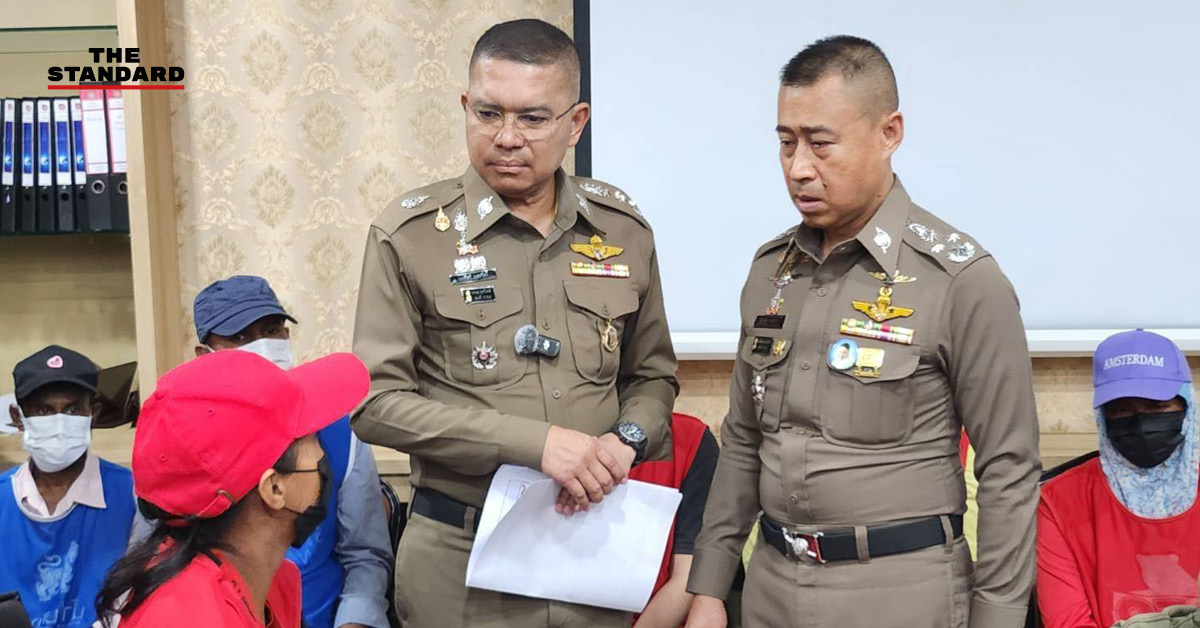 เจ้าหน้าที่ตำรวจและหน่วยงานที่เกี่ยวข้องแถลงผลการจับกุมขบวนการฟอกแรงงานข้ามชาติ