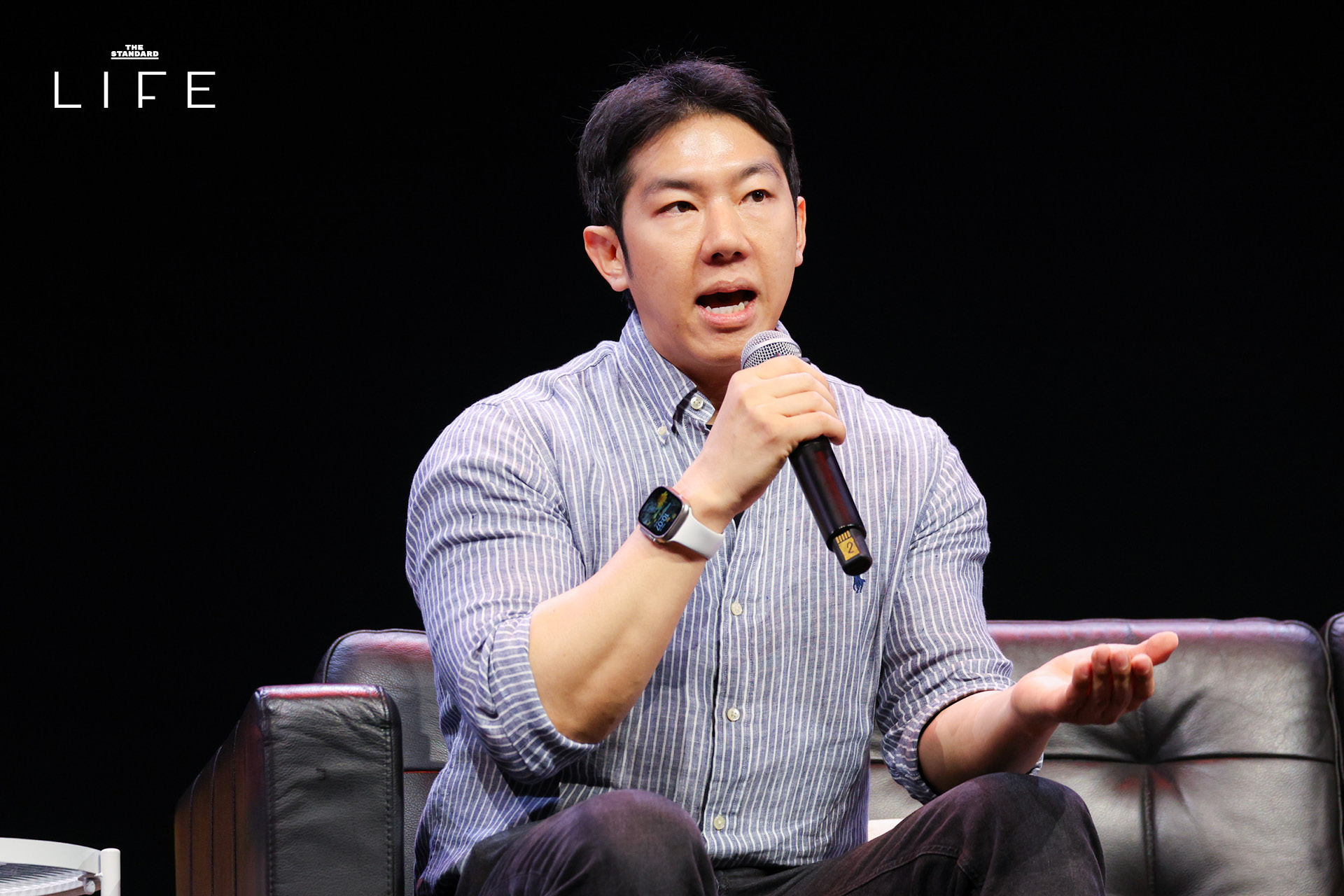 ภาพผู้ร่วมเสวนา 3 ท่านบนเวที Longevity Lab On Stage ในงาน The Secret Sauce Summit 2026 3