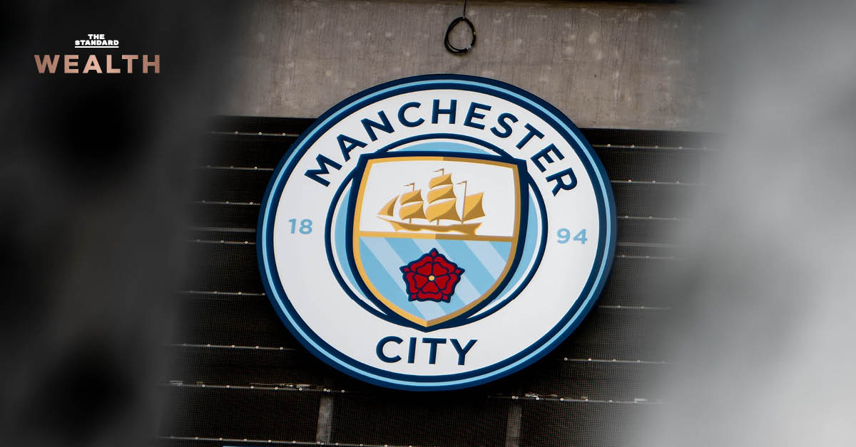 รูปปั้น Vincent Kompany หน้าสนาม Etihad Stadium ของสโมสร Manchester City