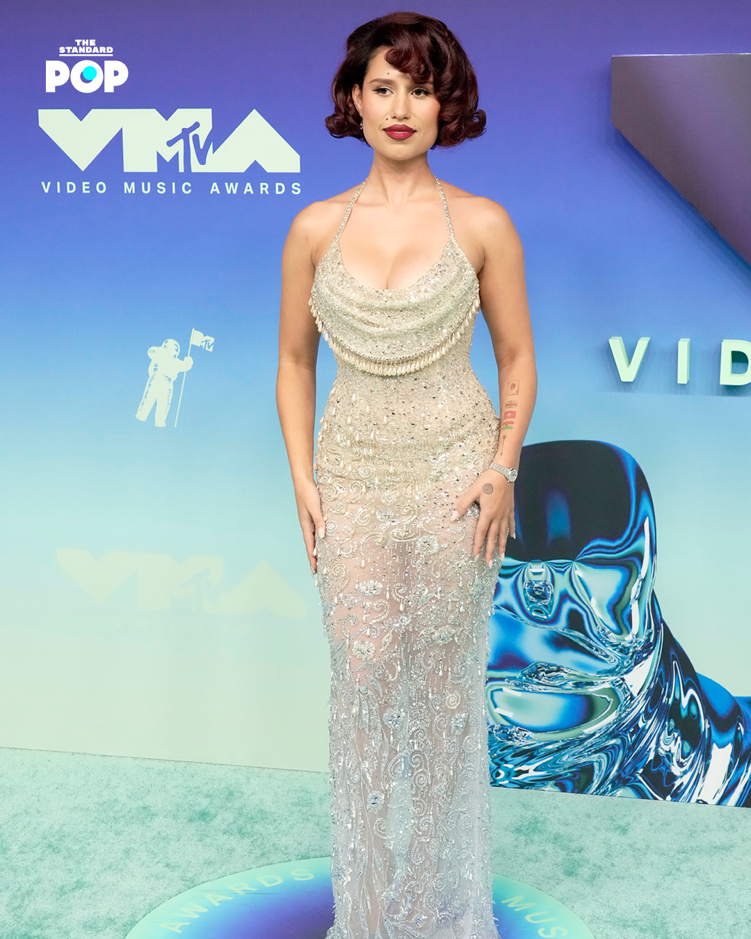 ศิลปินดังเดินพรมเทอร์ควอยซ์ในงาน MTV Video Music Awards 2026 5