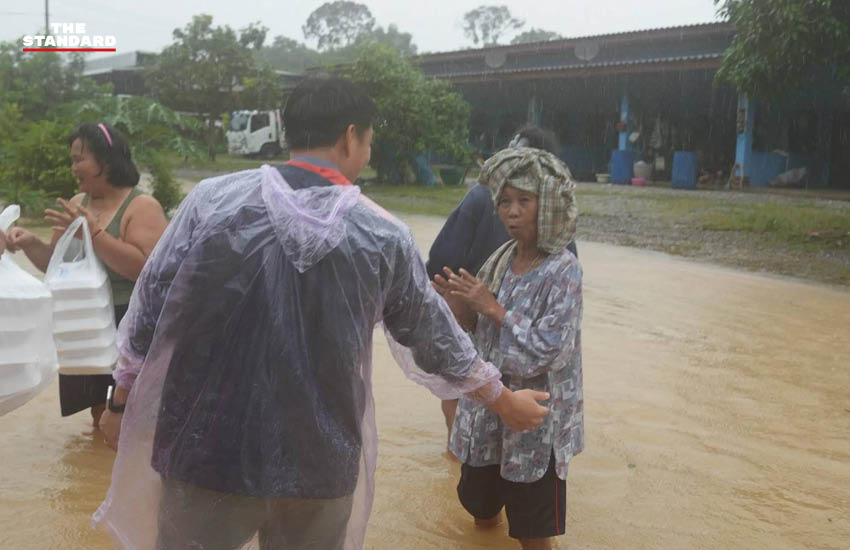 ณัฐพงษ์ เรืองปัญญาวุฒิ สส. พรรคประชาชน ลงพื้นที่น้ำท่วมจันทบุรี 3