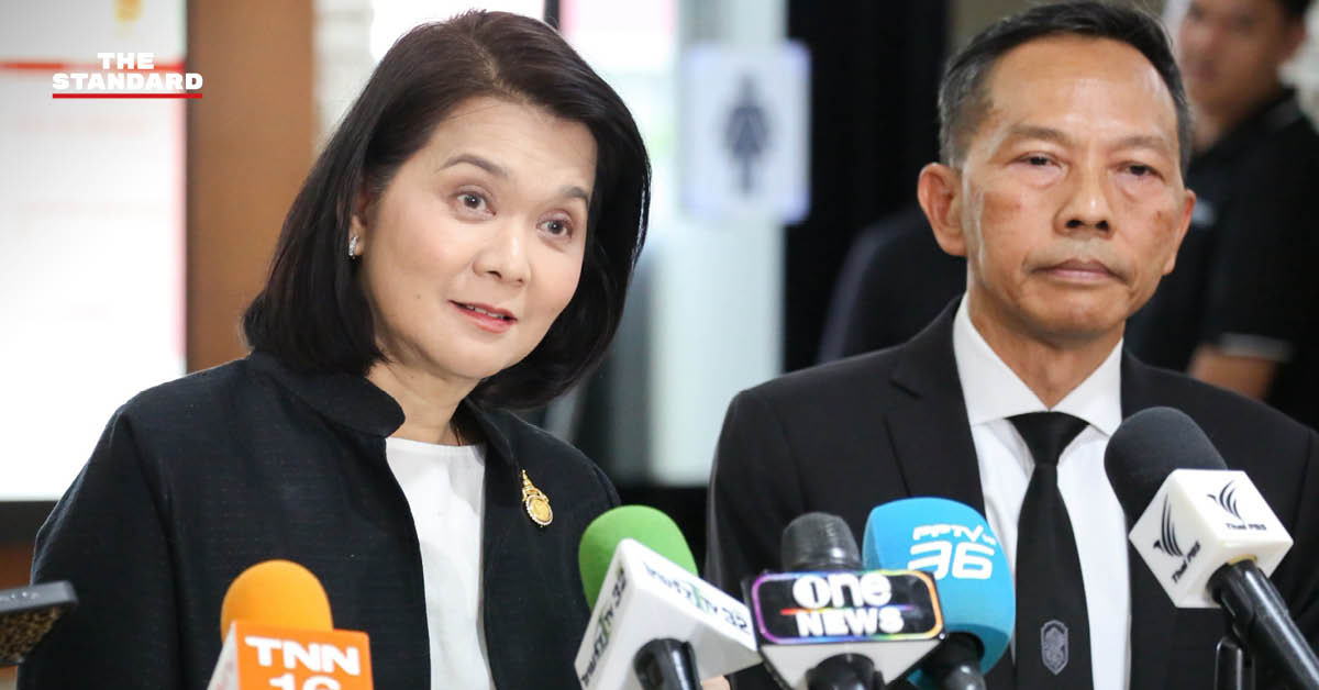 ศาสตราจารย์ ดร.พิรงรอง รามสูต กรรมการ กสทช. ให้สัมภาษณ์สื่อมวลชน