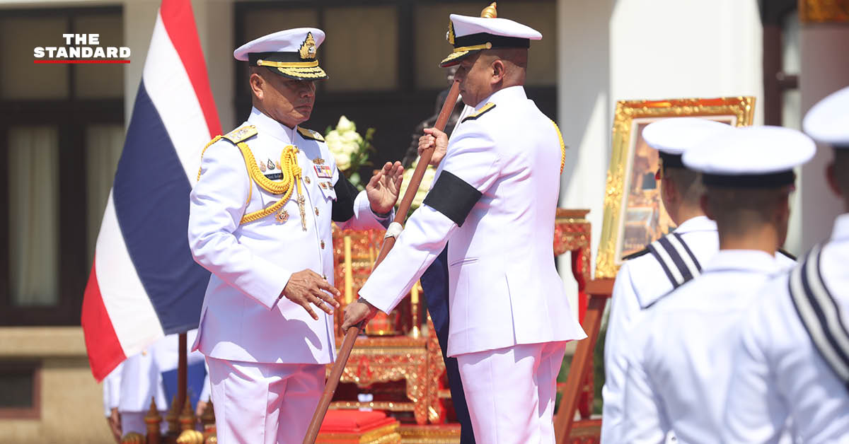 พล.ร.อ. นเรศ วงศ์ตระกูล ผู้บัญชาการทหารเรือคนใหม่ ในพิธีรับมอบหน้าที่