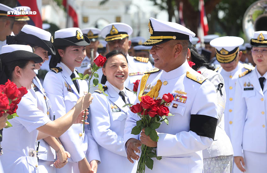 พล.ร.อ. นเรศ วงศ์ตระกูล ผู้บัญชาการทหารเรือคนใหม่ ในพิธีรับมอบหน้าที่ 6