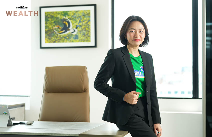 รถยนต์และกราฟแสดงการเติบโต สื่อถึงสินเชื่อรถแลกเงินเพื่อธุรกิจ 2