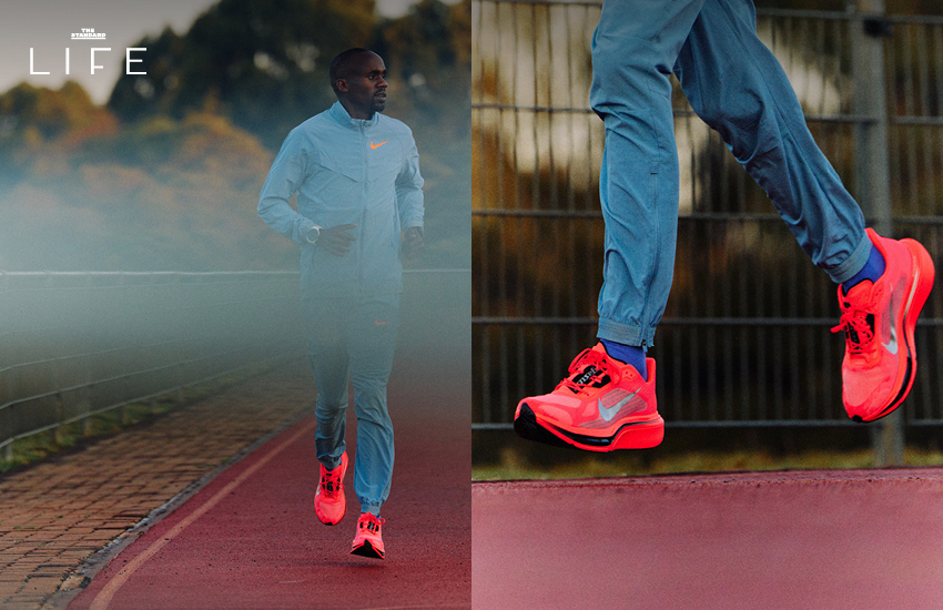 รองเท้าวิ่ง Nike Pegasus Plus 2 สีขาววางอยู่บนพื้น 4