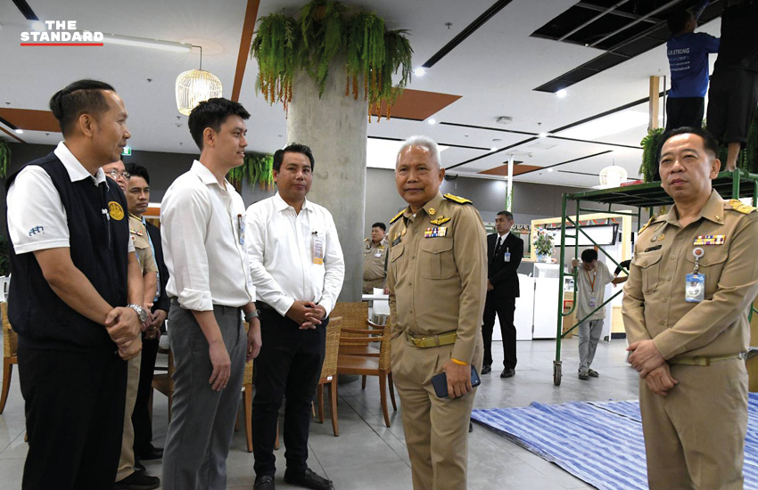 โสภณ ซารัมย์ ประธานรัฐสภา ตรวจสอบฝ้าเพดานโรงอาหารกินนี่พร้อมเจ้าหน้าที่กรมโยธาธิการและผังเมือง 4