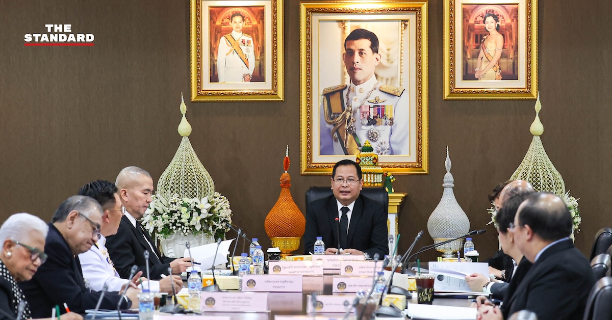 ภาพการประชุมคณะกรรมการสร้างเสริมสังคมสันติสุข นำโดย ปกรณ์ นิลประพันธ์ ที่ทำเนียบรัฐบาล