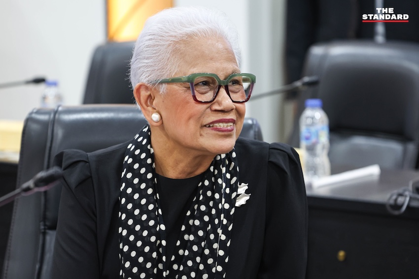 ภาพการประชุมคณะกรรมการสร้างเสริมสังคมสันติสุข นำโดย ปกรณ์ นิลประพันธ์ ที่ทำเนียบรัฐบาล 4