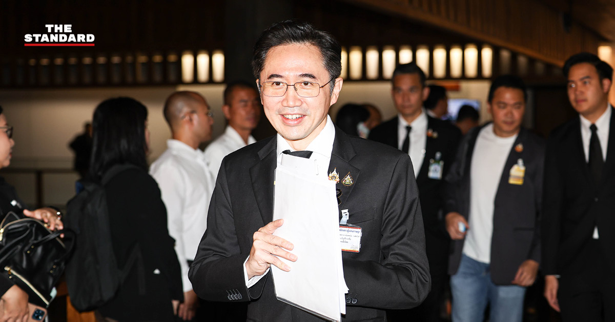 พิพัฒน์ รัชกิจประการ รองนายกรัฐมนตรี เป็นประธานการประชุมคณะรัฐมนตรี