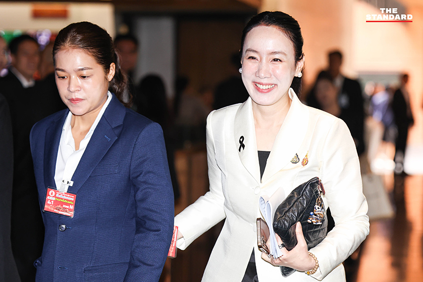 พิพัฒน์ รัชกิจประการ รองนายกรัฐมนตรี เป็นประธานการประชุมคณะรัฐมนตรี 20