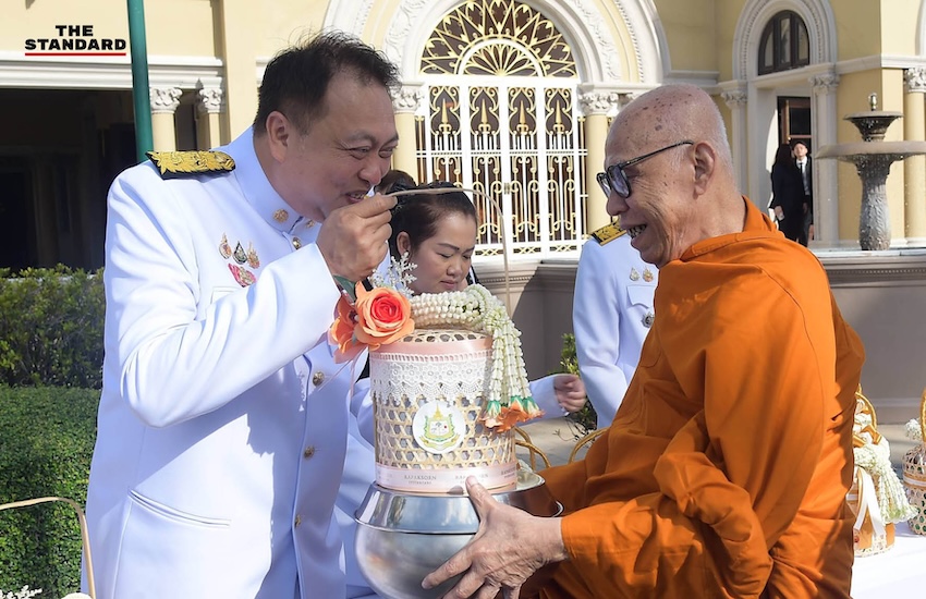 นายกรัฐมนตรีและคณะรัฐมนตรีร่วมพิธีบำเพ็ญกุศลสตมวาร 100 วัน ถวายพระกุศลแด่เจ้าฟ้าพัชรกิติยาภาฯ ณ ทำเนียบรัฐบาล 7