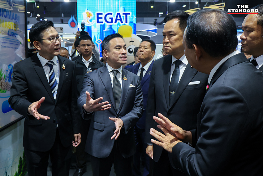 ภาพนายกรัฐมนตรีกล่าวปาฐกถาบนเวทีงาน Gastech 2026 5