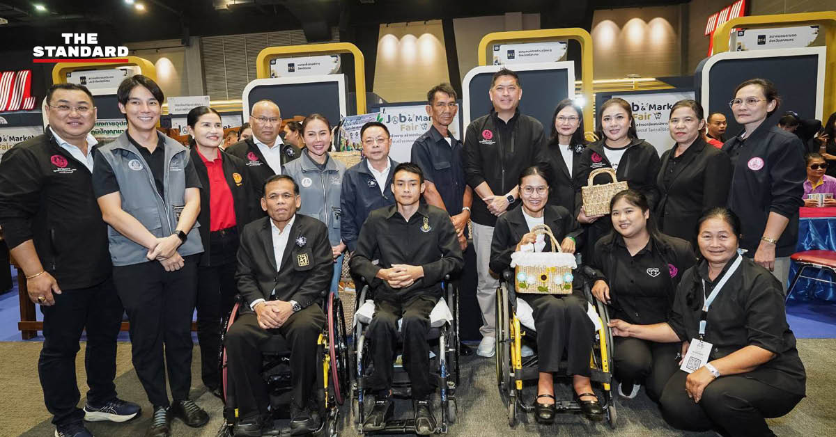 นิกร โสมกลาง รมว.พม. เป็นประธานเปิดงานมหกรรมสร้างงาน-สร้างอาชีพคนพิการที่โคราช