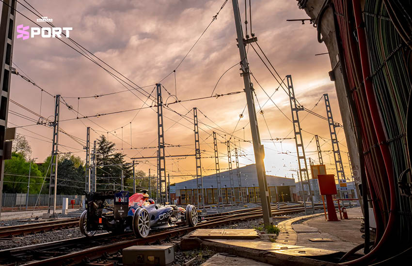 รถแข่ง Red Bull Racing F1 รุ่น RB8 ดัดแปลงวิ่งบนรางรถไฟใต้ดินกรุงมาดริด 3
