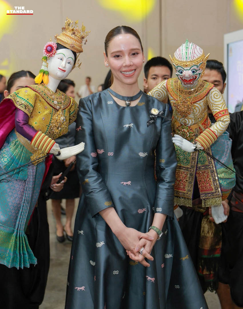 ซาบีดา ไทยเศรษฐ์ รัฐมนตรีว่าการกระทรวงวัฒนธรรม เป็นประธานเปิดงานมหกรรมวัฒนธรรม ‘สี • สรรค์ • ไทย’ 8