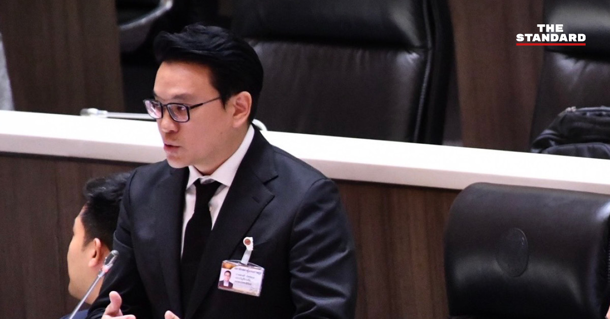 สกลธี ภัททิยกุล สส. พรรคประชาธิปัตย์ อภิปรายเรื่องงบประมาณในรัฐสภา