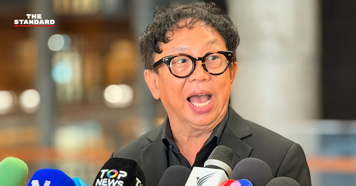 สาทิตย์ วงศ์หนองเตย สมาชิกสภาผู้แทนราษฎร พรรคประชาธิปัตย์ ให้สัมภาษณ์