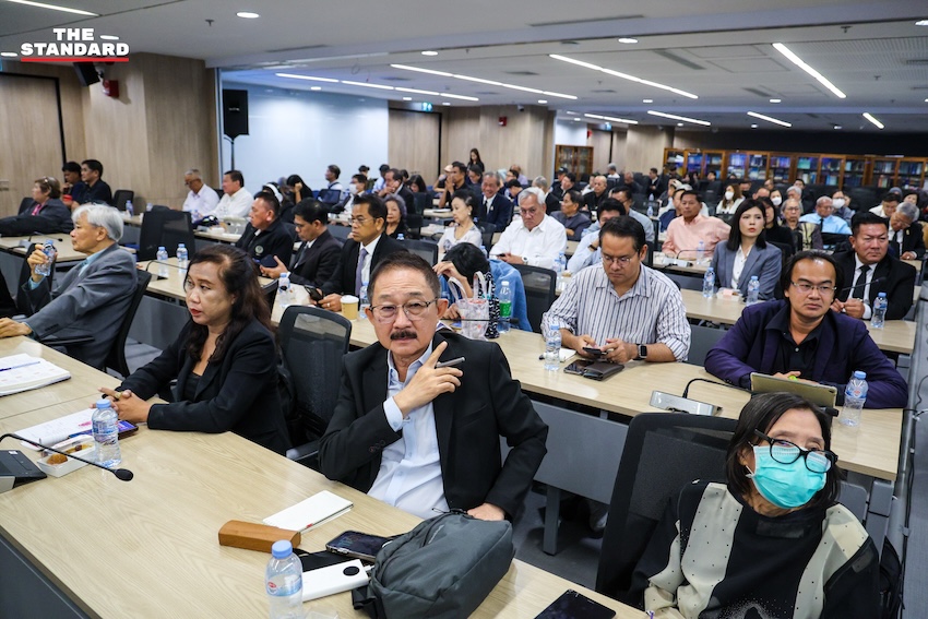 ภาพบรรยากาศการเสวนาเวทีราชบัณฑิตยสภาชำแหละคดีฮั้ว สว. และมติ กกต. ปฏิเสธหลักฐาน DSI 14