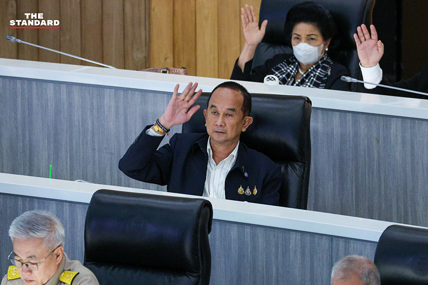 บรรยากาศการประชุมวุฒิสภา โดยมีพล.อ. เกรียงไกร ศรีรักษ์ ทำหน้าที่ประธานในที่ประชุม 1