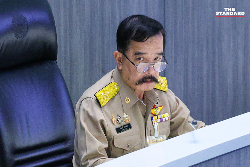 บรรยากาศการประชุมวุฒิสภา โดยมีพล.อ. เกรียงไกร ศรีรักษ์ ทำหน้าที่ประธานในที่ประชุม 8