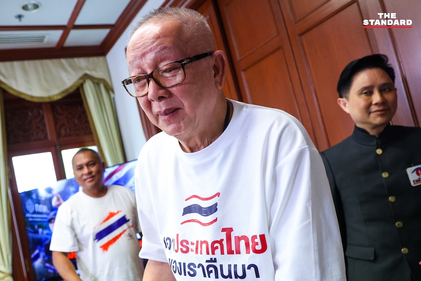 สนธิ ลิ้มทองกุล แถลงข่าวเรียกร้อง กกต. ตรวจสอบการฮั้ว สว. 5