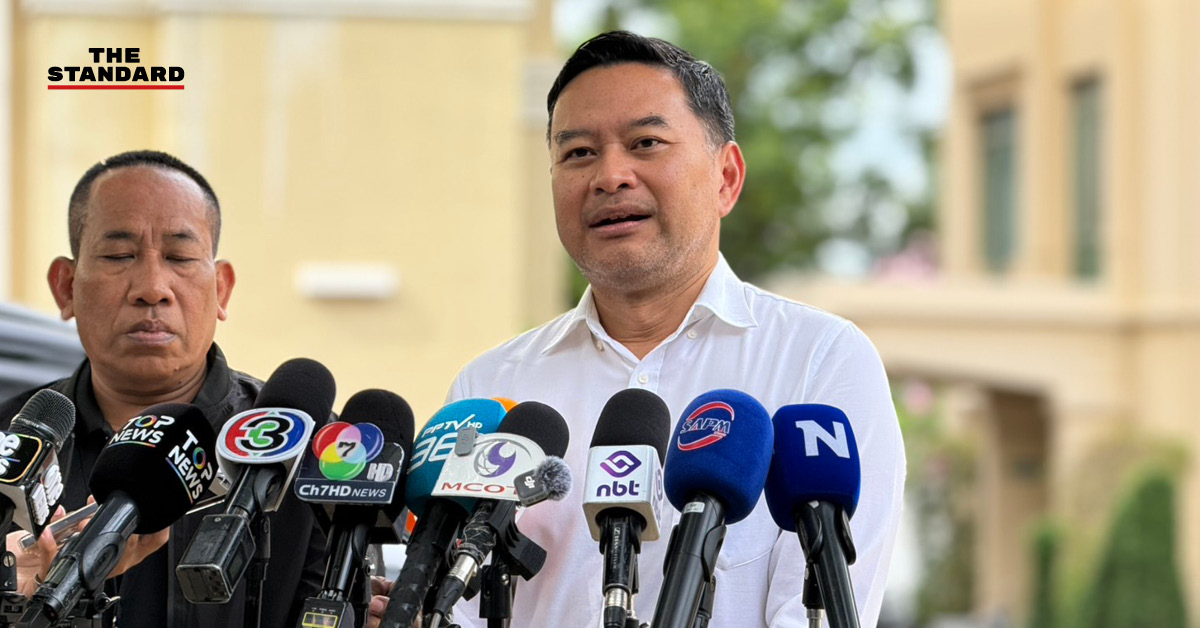 เอกภพ เพียรพิเศษ โฆษกประจำสำนักนายกรัฐมนตรี แถลงข่าวที่ทำเนียบรัฐบาล
