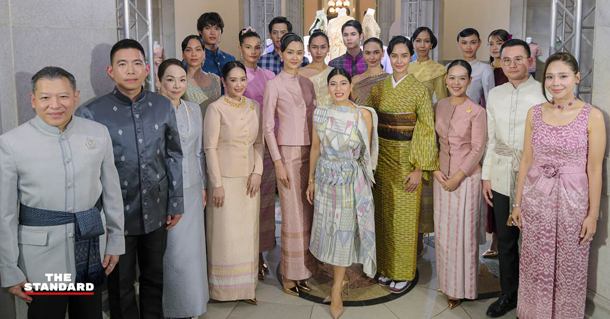 สมเด็จพระเจ้าลูกเธอ เจ้าฟ้าสิริวัณณวรี นารีรัตนราชกัญญา ทรงฉายพระรูปกับชุดไทยที่จัดแสดงในญี่ปุ่น