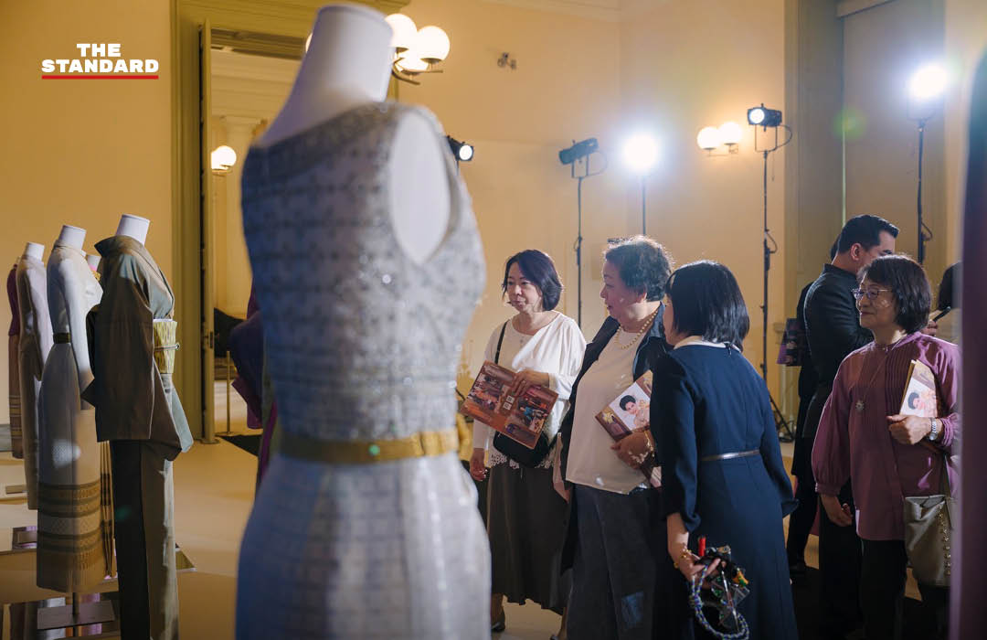 สมเด็จพระเจ้าลูกเธอ เจ้าฟ้าสิริวัณณวรี นารีรัตนราชกัญญา ทรงฉายพระรูปกับชุดไทยที่จัดแสดงในญี่ปุ่น 7