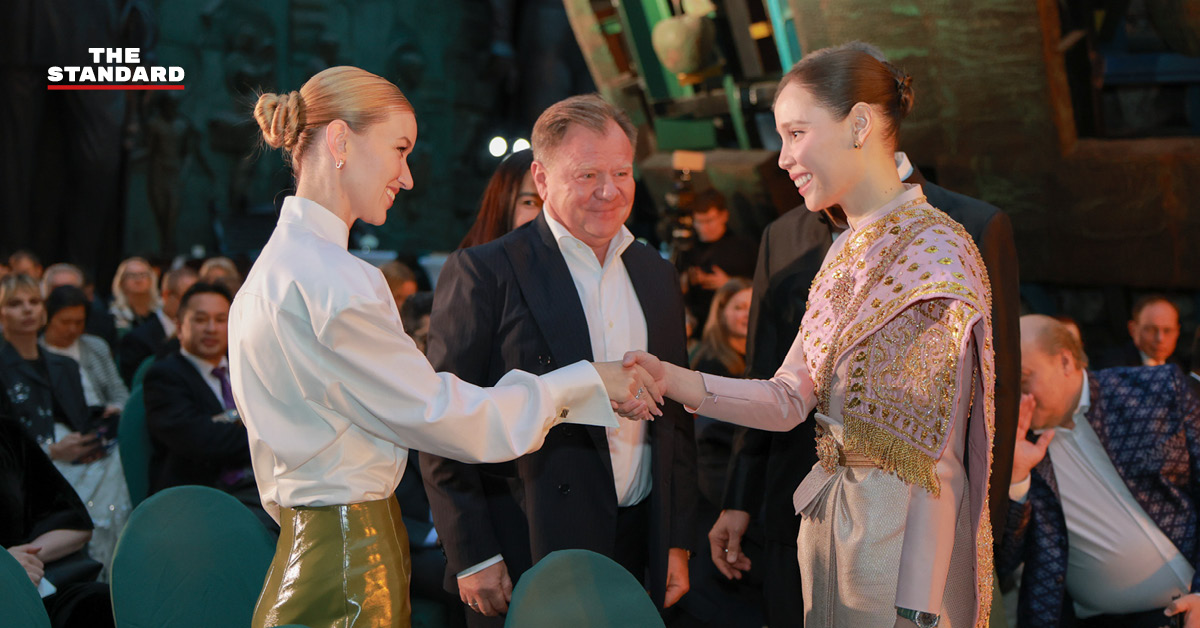 ซาบีดา ไทยเศรษฐ์ รัฐมนตรีว่าการกระทรวงวัฒนธรรม สวมชุดไทยศิวาลัยสีชมพูในงาน Thai Cultural Night in Moscow 2026