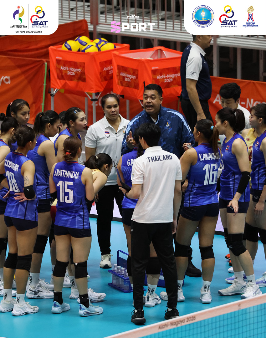นักกีฬาวอลเลย์บอลหญิงทีมชาติไทยกำลังแข่งขันกับทีมคีร์กีซสถานในศึกเอเชียนเกมส์ 2026 9
