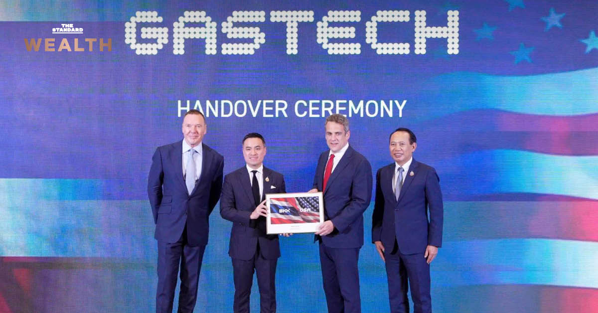 เอกนัฏ พร้อมพันธุ์ รัฐมนตรีว่าการกระทรวงพลังงาน ส่งมอบธง Gastech ให้แก่ James Danly รัฐมนตรีช่วยว่าการกระทรวงพลังงานแห่งสหรัฐอเมริกา