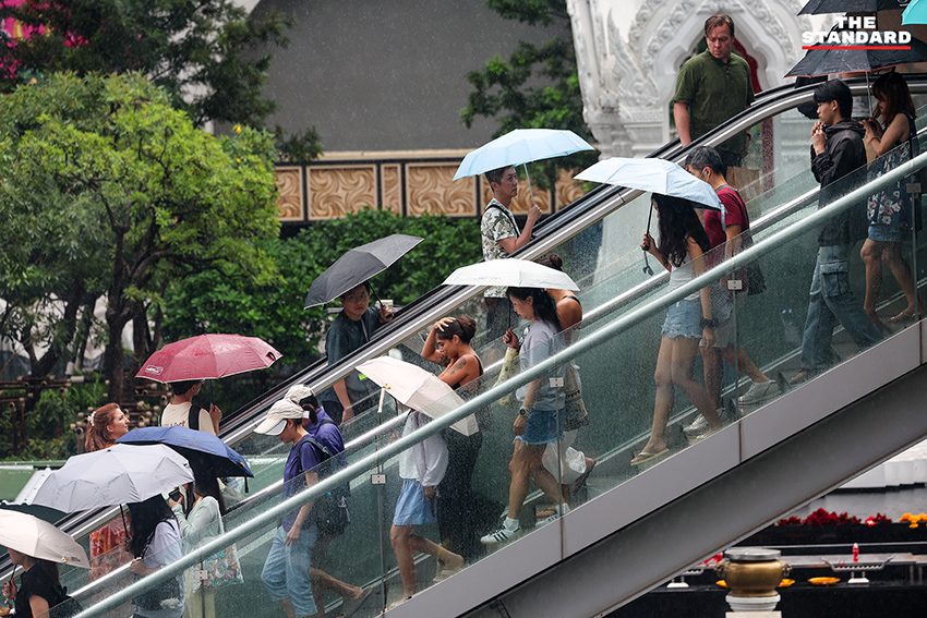 ภาพแผนที่อากาศแสดงพื้นที่ฝนตกหนักและเส้นทางพายุในประเทศไทย 9